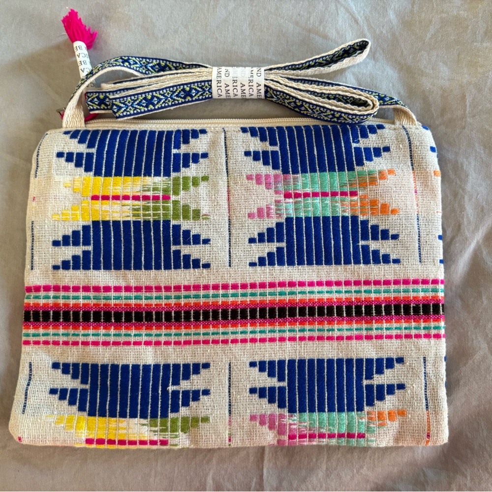America and Beyond Multicolor Patterned Women's purse